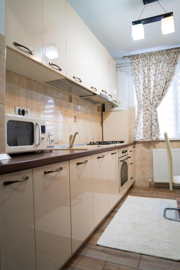 Ultracentral Golden Apartament 2 Suceava Esterno foto