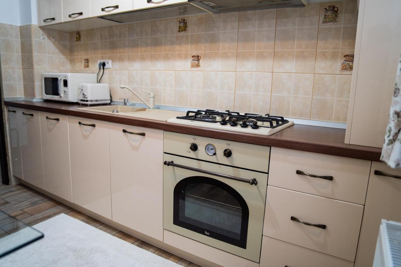 Ultracentral Golden Apartament 2 Suceava Esterno foto